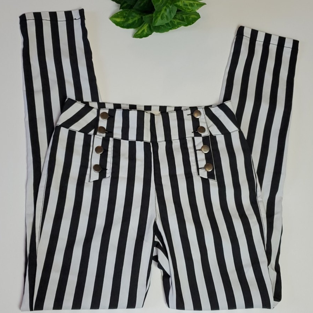 LATISTE Black White Stripe Button Front Pants